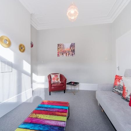 3 Bedroom Saks - 2 Living Area House In Newland Ave Hull Kingston upon Hull Exterior photo