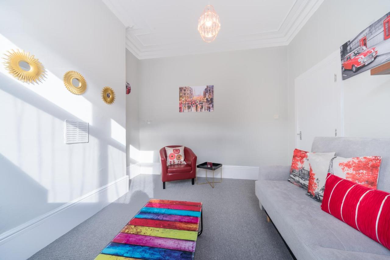 3 Bedroom Saks - 2 Living Area House In Newland Ave Hull Kingston upon Hull Exterior photo