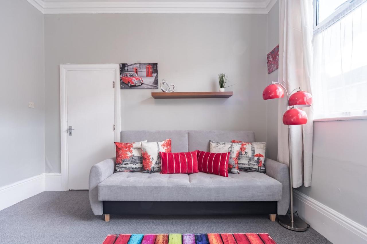 3 Bedroom Saks - 2 Living Area House In Newland Ave Hull Kingston upon Hull Exterior photo